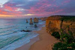 The Twelve Apostles - Australia L054 (sizes: 600x900; 900x1350mm)
